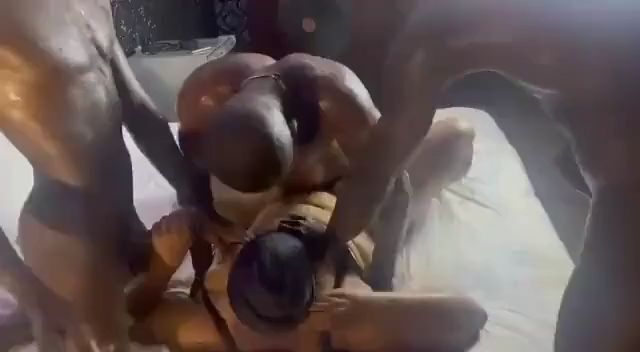 I give all my baby daddies pussy on father’s day